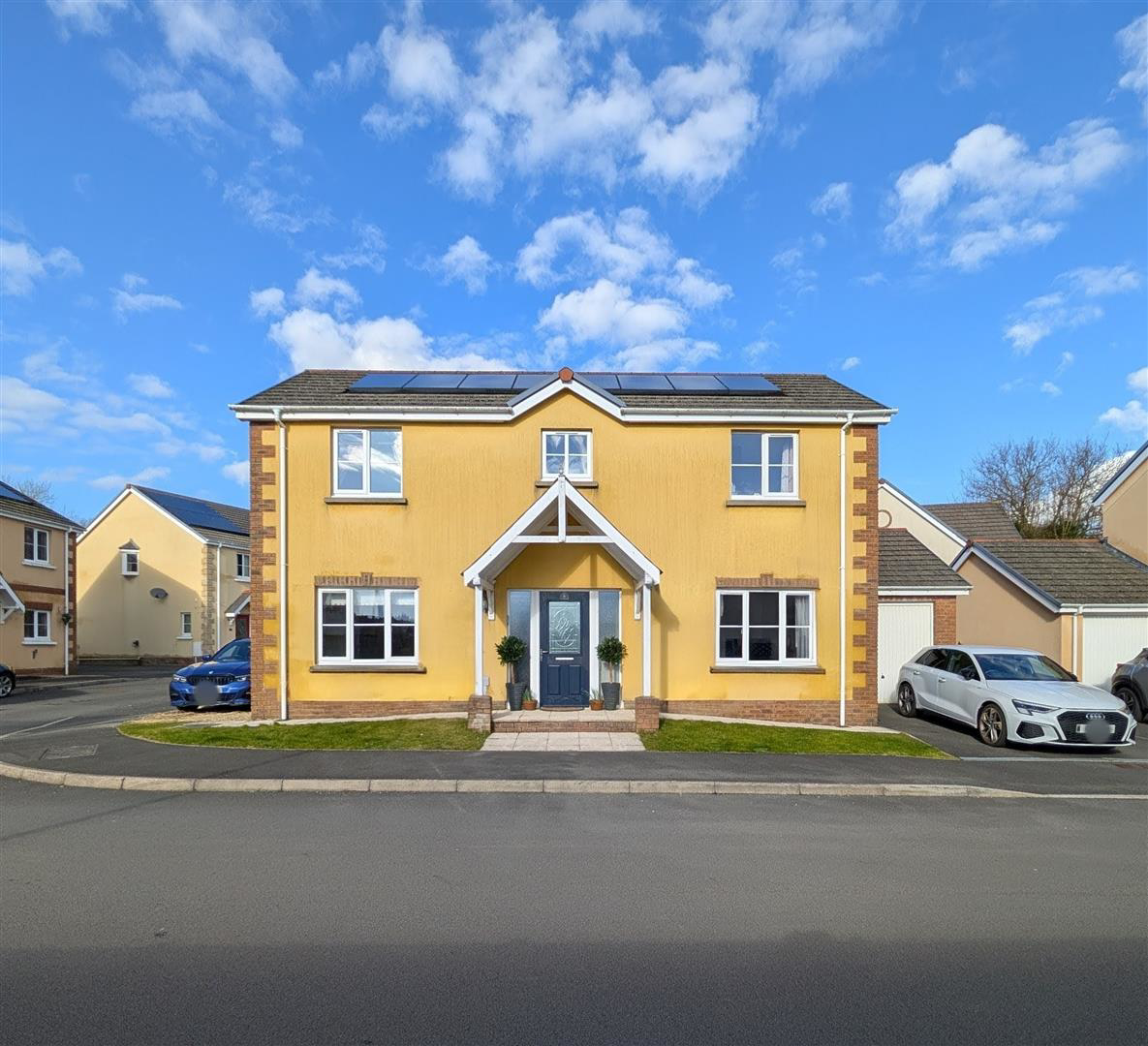 Tirydderwen, Cross Hands, Llanelli