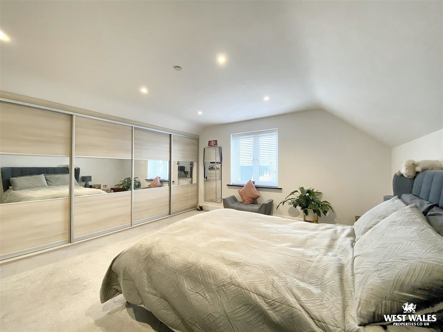 Pludds Meadow, Laugharne, Carmarthen, photo 20