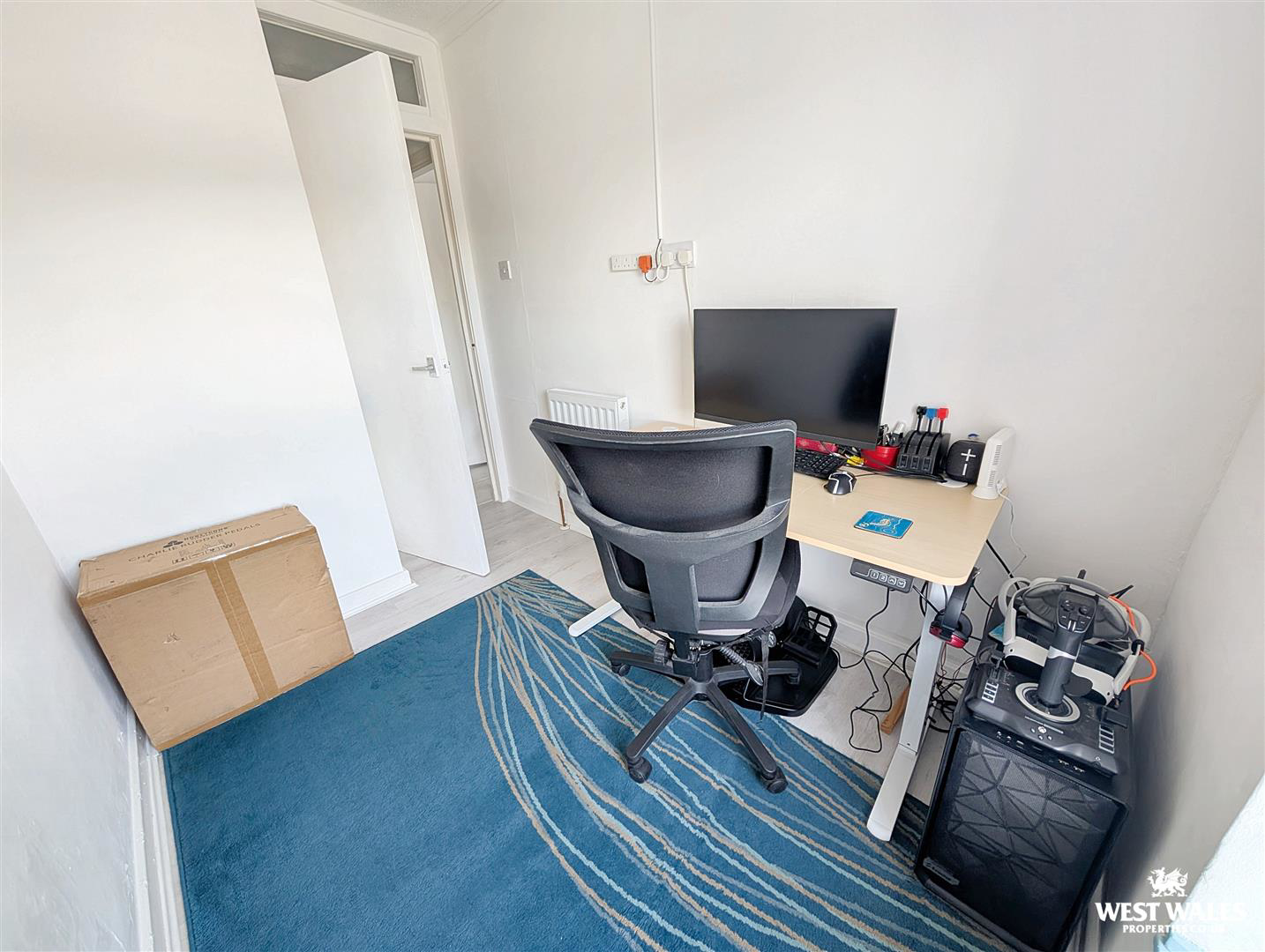 Wellfield Terrace, Ferryside, photo 17