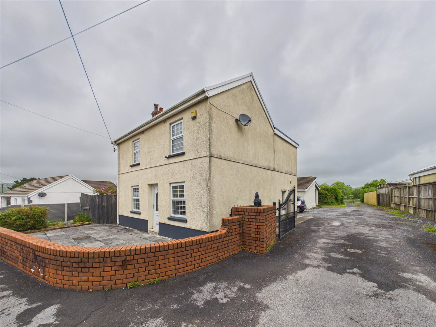 Heol Llanelli, Pontyates, Llanelli