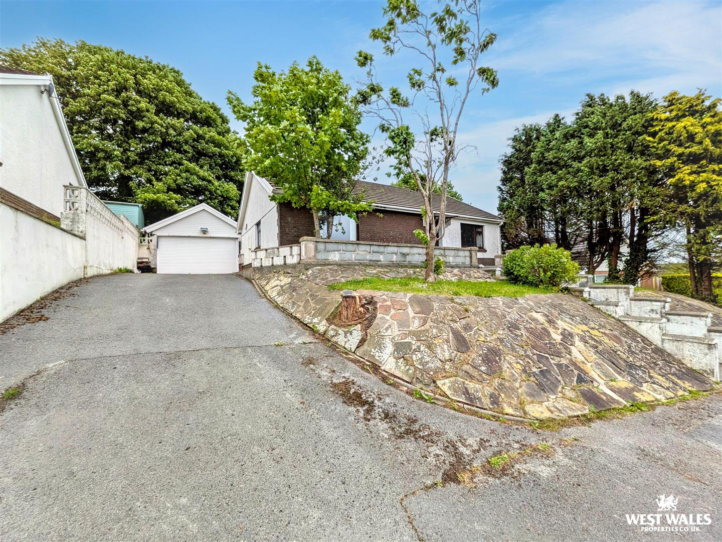 Devereaux Drive, Carmarthen, photo 22