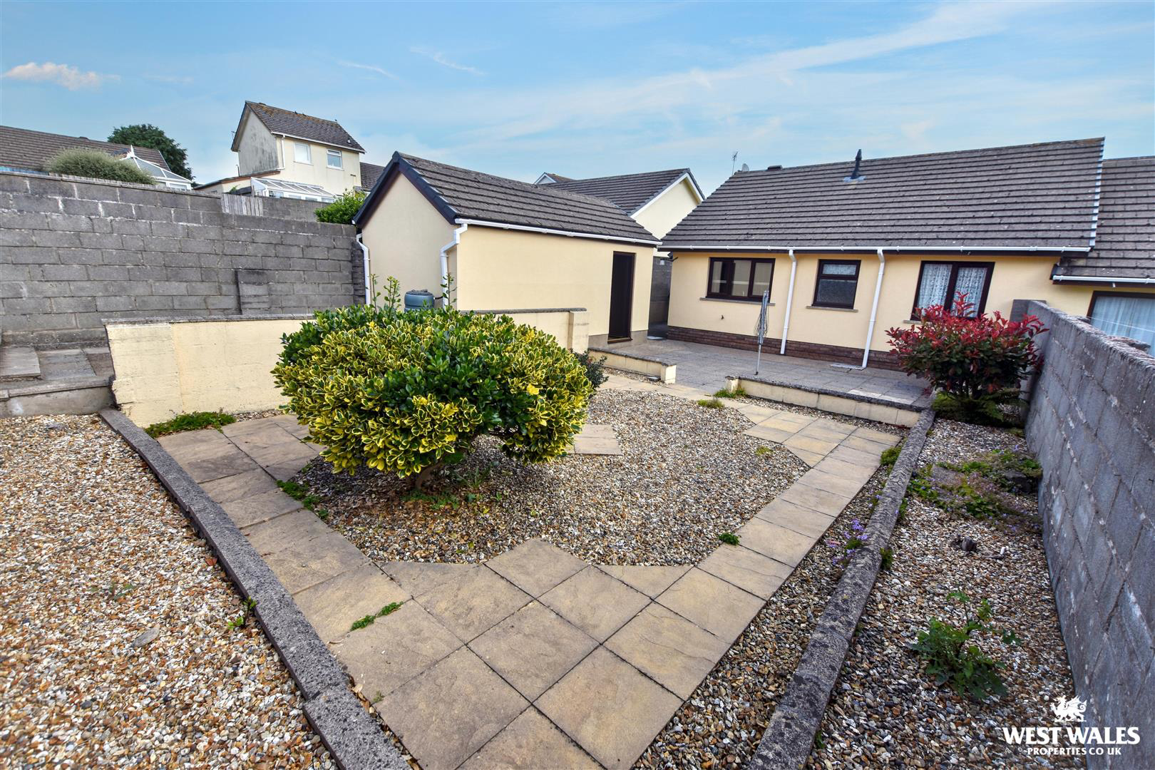 Gloucester Way, Pembroke Dock, photo 4