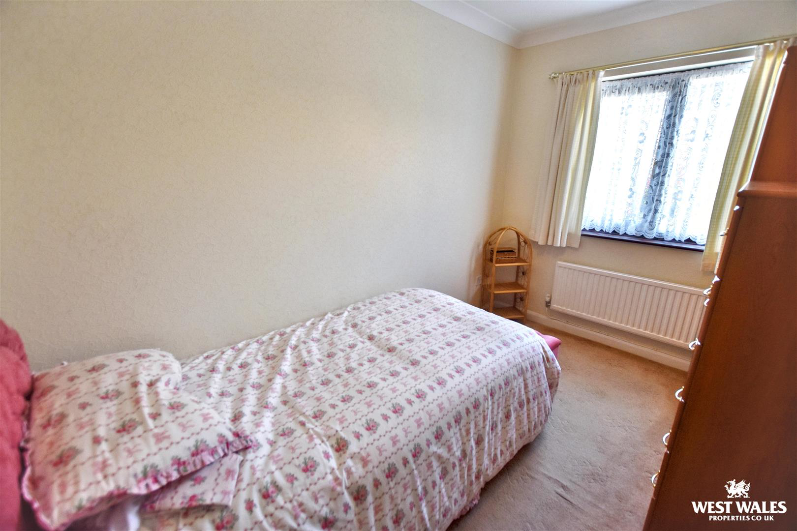 Gloucester Way, Pembroke Dock, photo 9