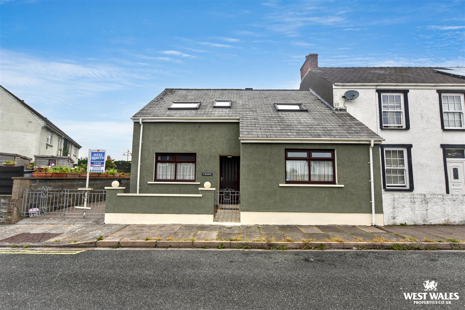 Golden Hill Road, Pembroke