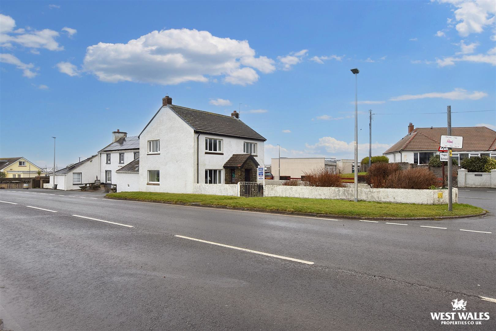 Roch, Haverfordwest, photo 16