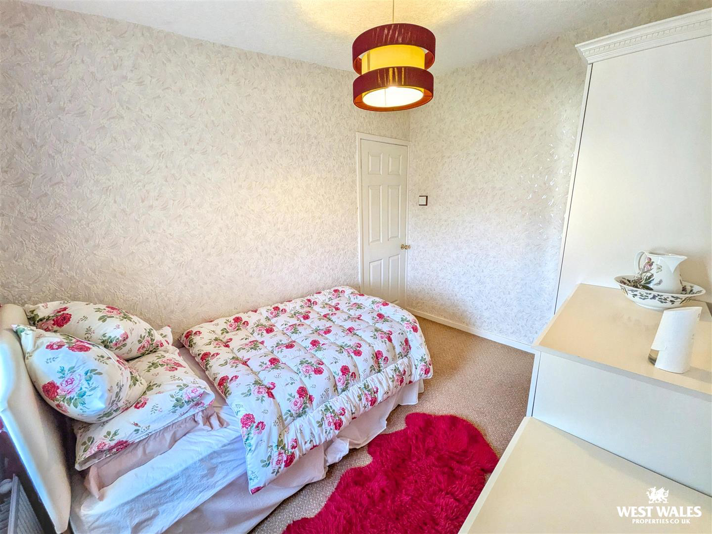 Heol-Y-Wawr, Carmarthen, photo 10
