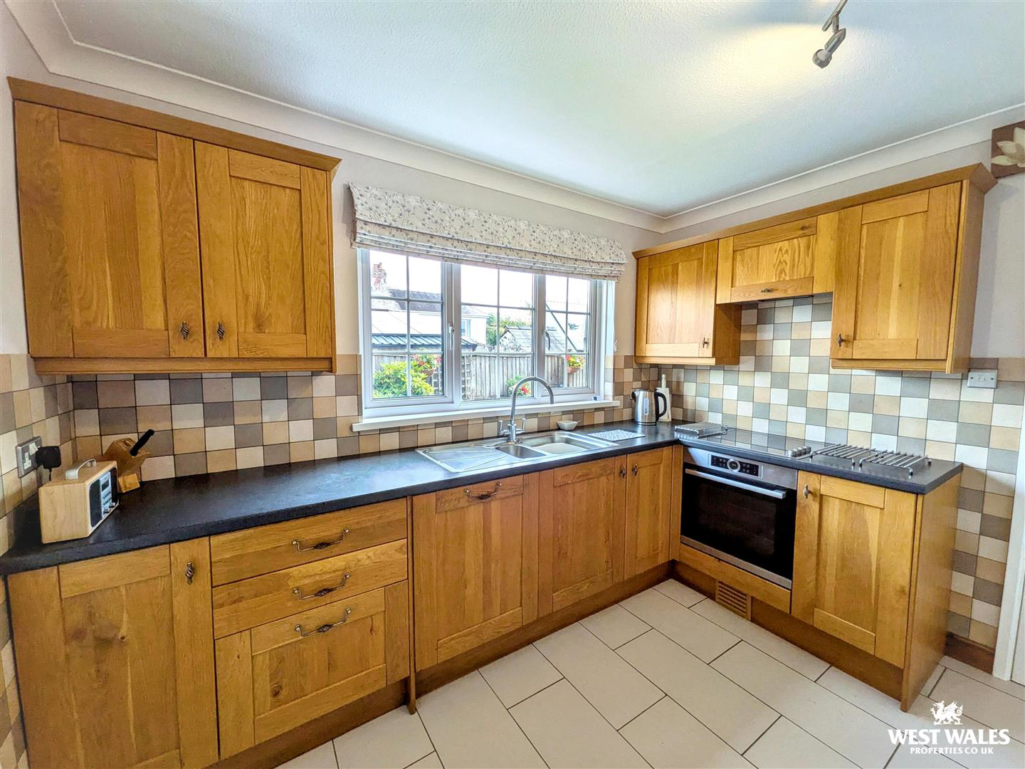 Brithdir, Llangunnor, Carmarthen, photo 11
