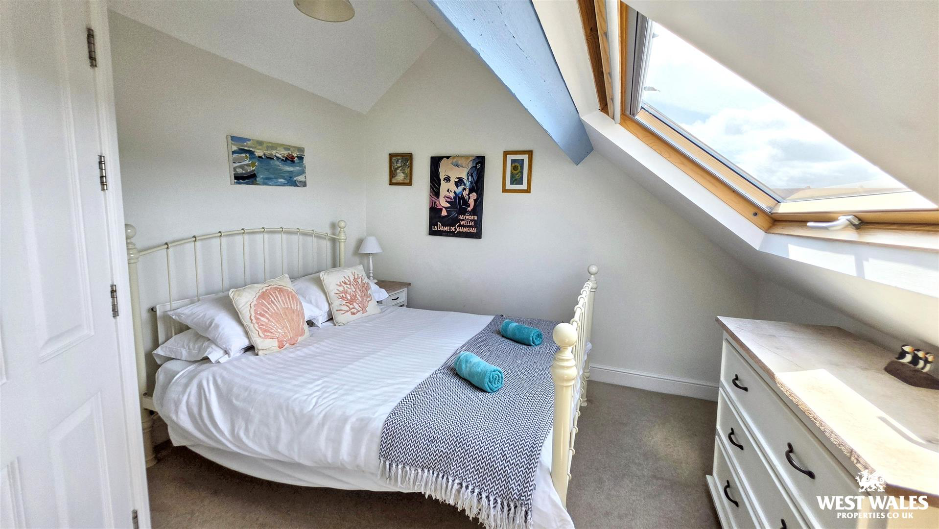 Bedroom 6 (3).jpg