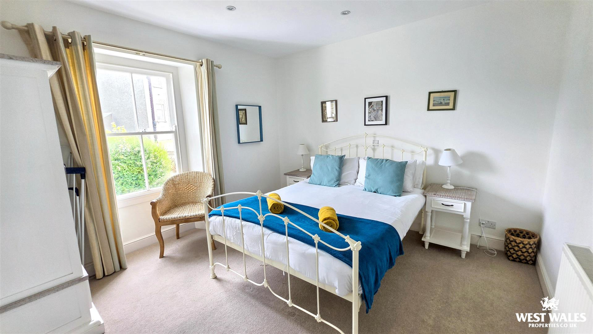 Bedroom 2 (4).jpg