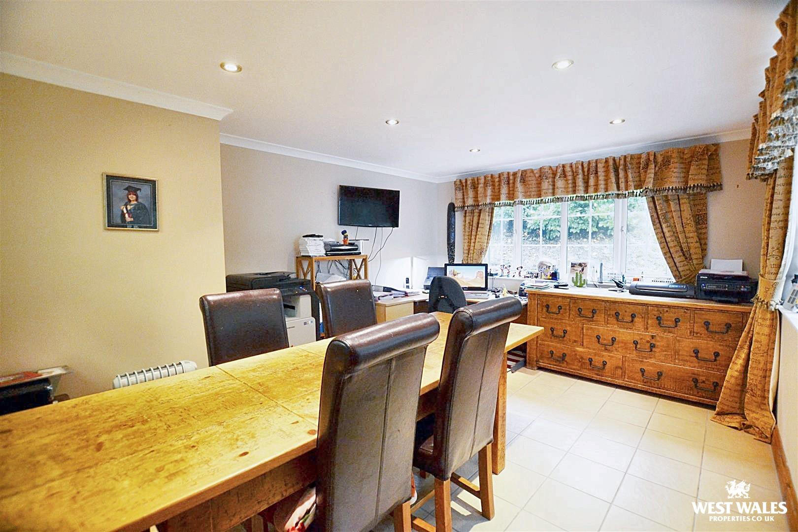 Kilgetty Lane, Stepaside, Pembrokeshire, photo 6