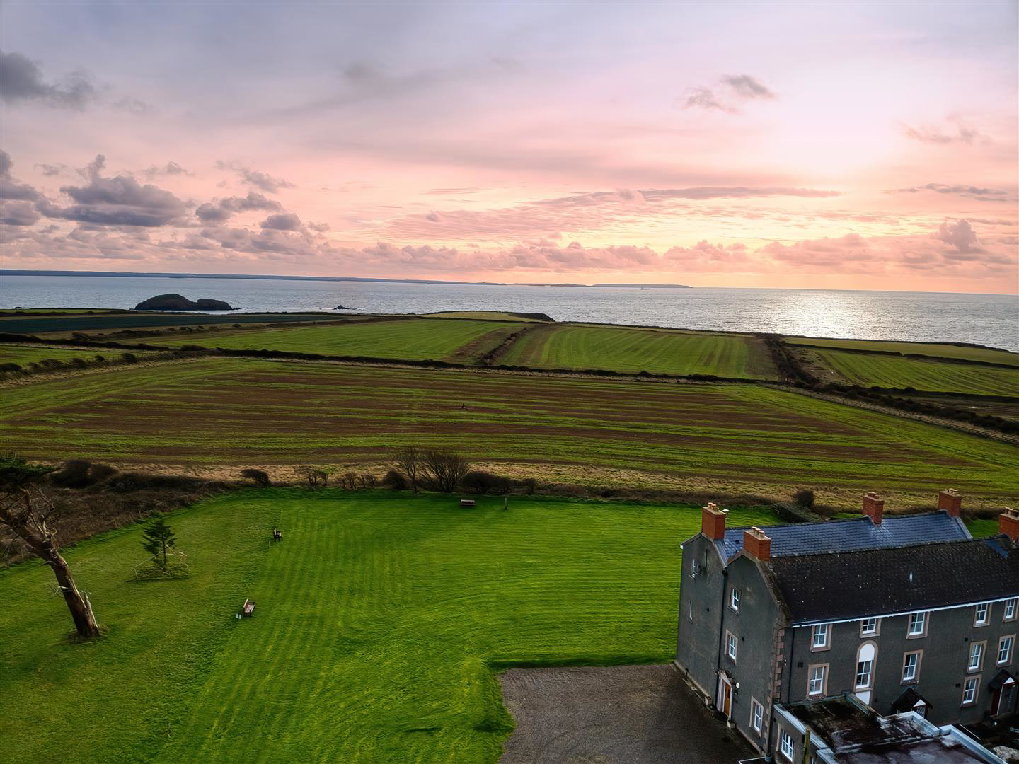 Flat 1 Llanunwas, Solva, Haverfordwest