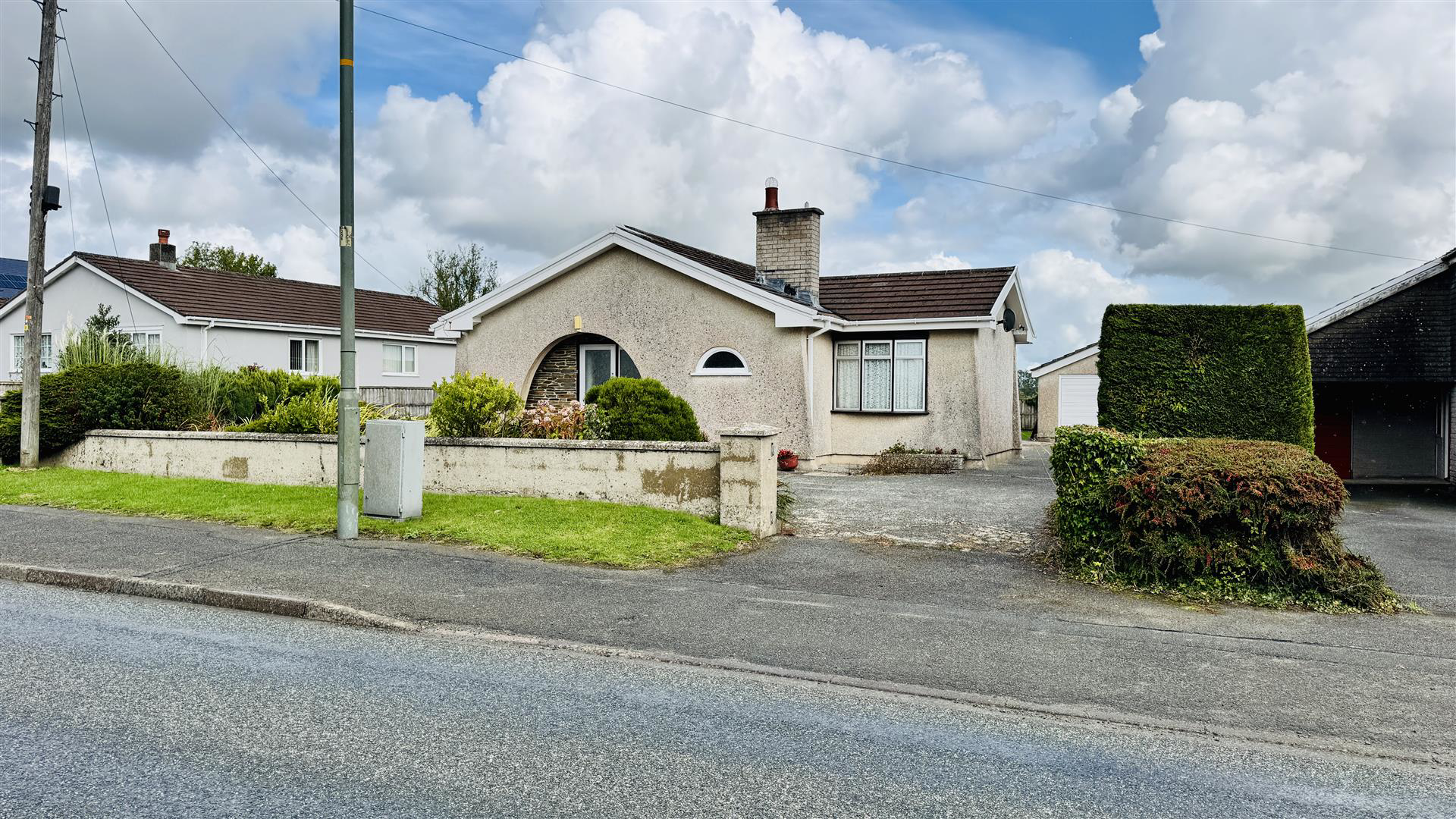 Llandissilio, Clynderwen