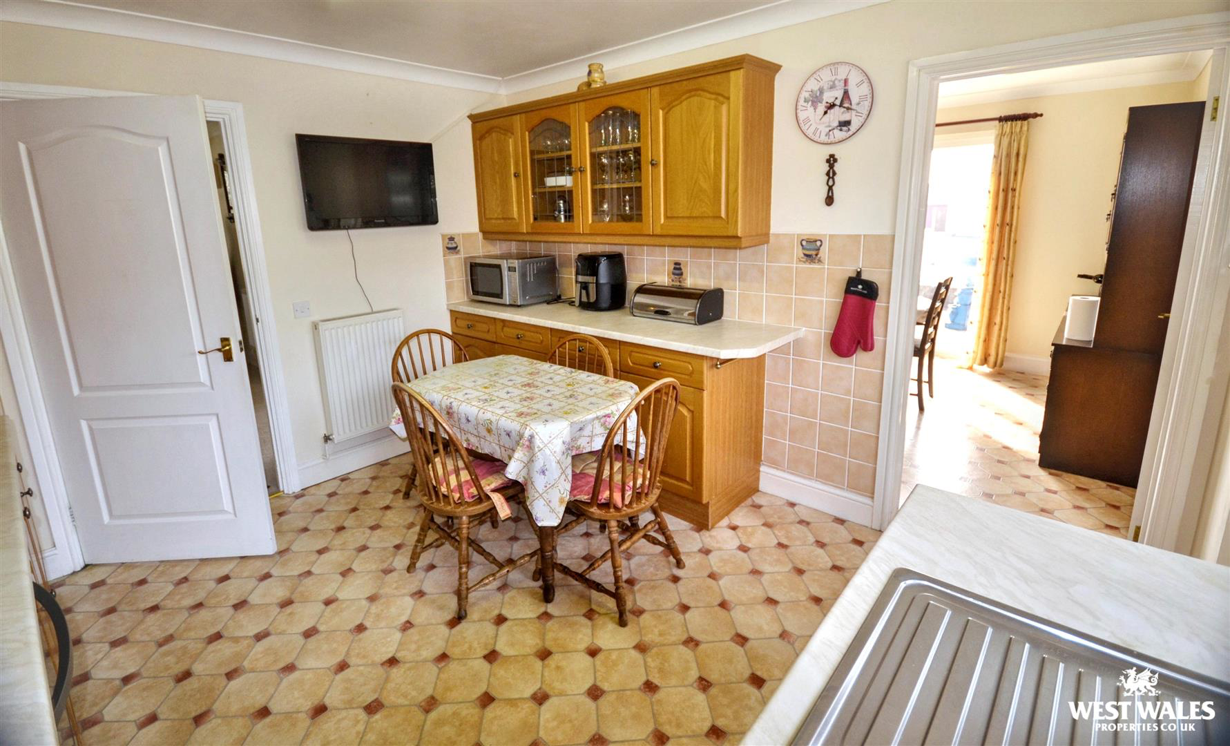 Skomer Drive, Milford Haven, photo 9