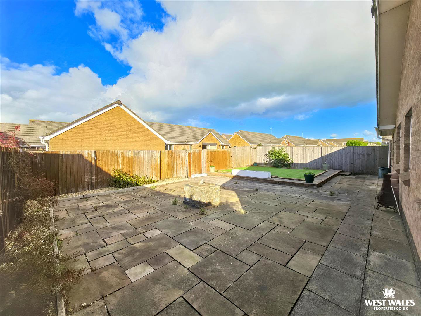 Skomer Drive, Milford Haven, photo 26
