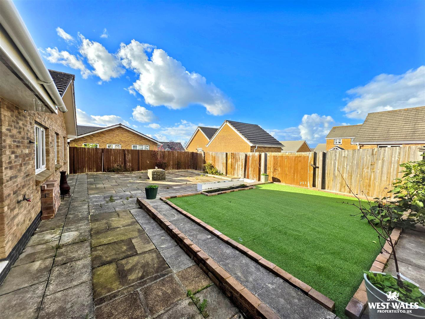 Skomer Drive, Milford Haven, photo 4