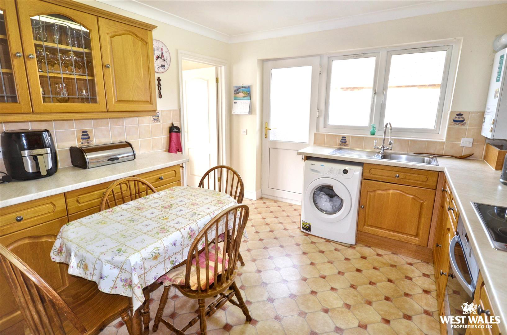 Skomer Drive, Milford Haven, photo 10