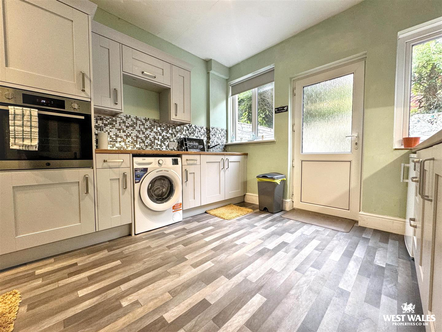 London Road, Pembroke Dock, photo 6