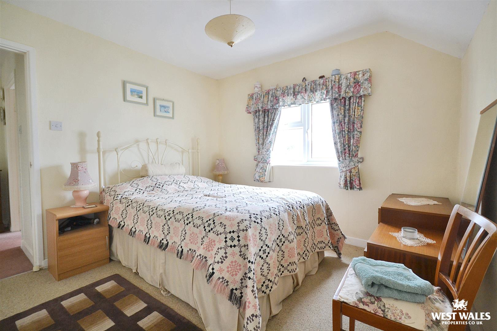 BEDROOM 1