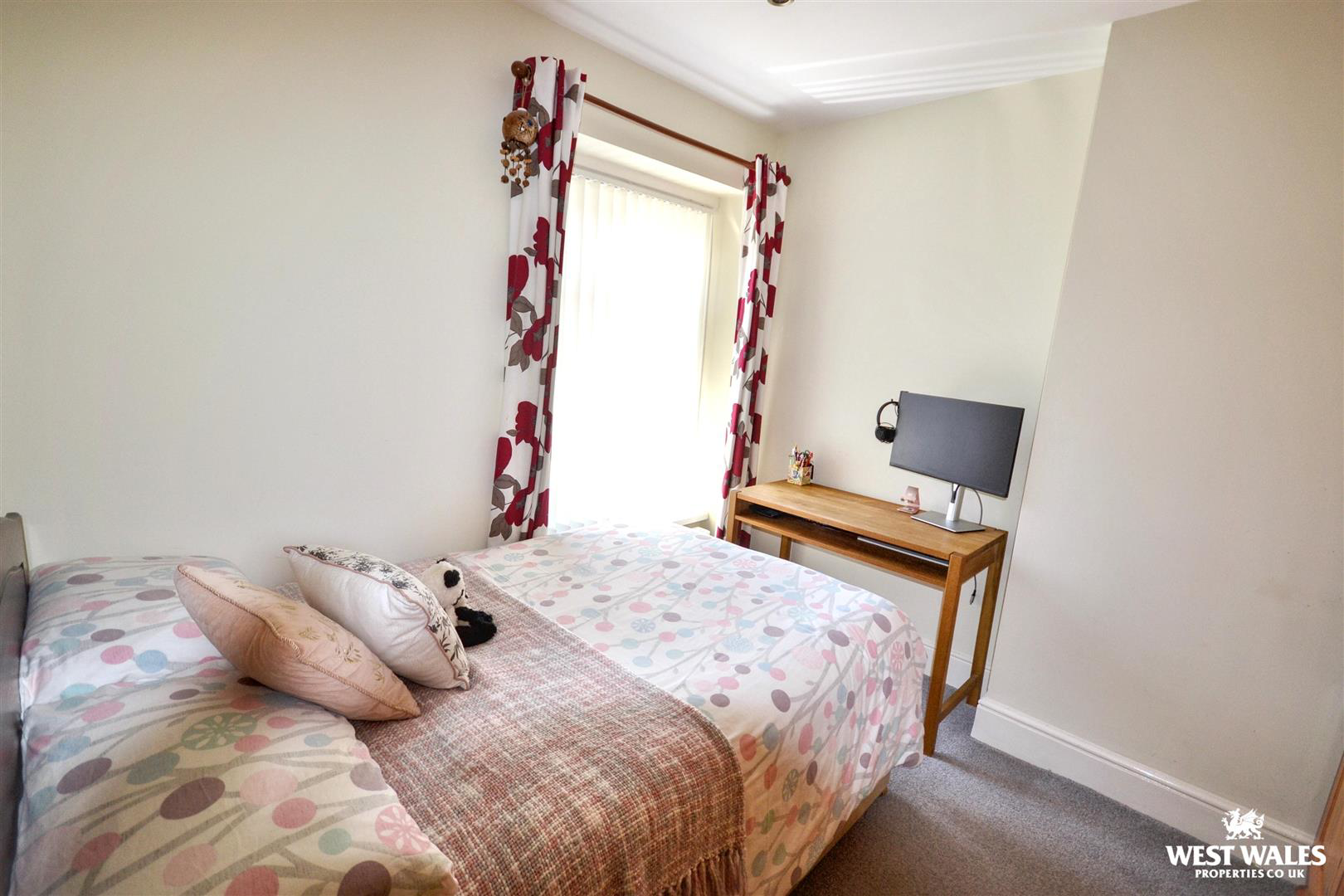 Trafalgar Road, Milford Haven, photo 8
