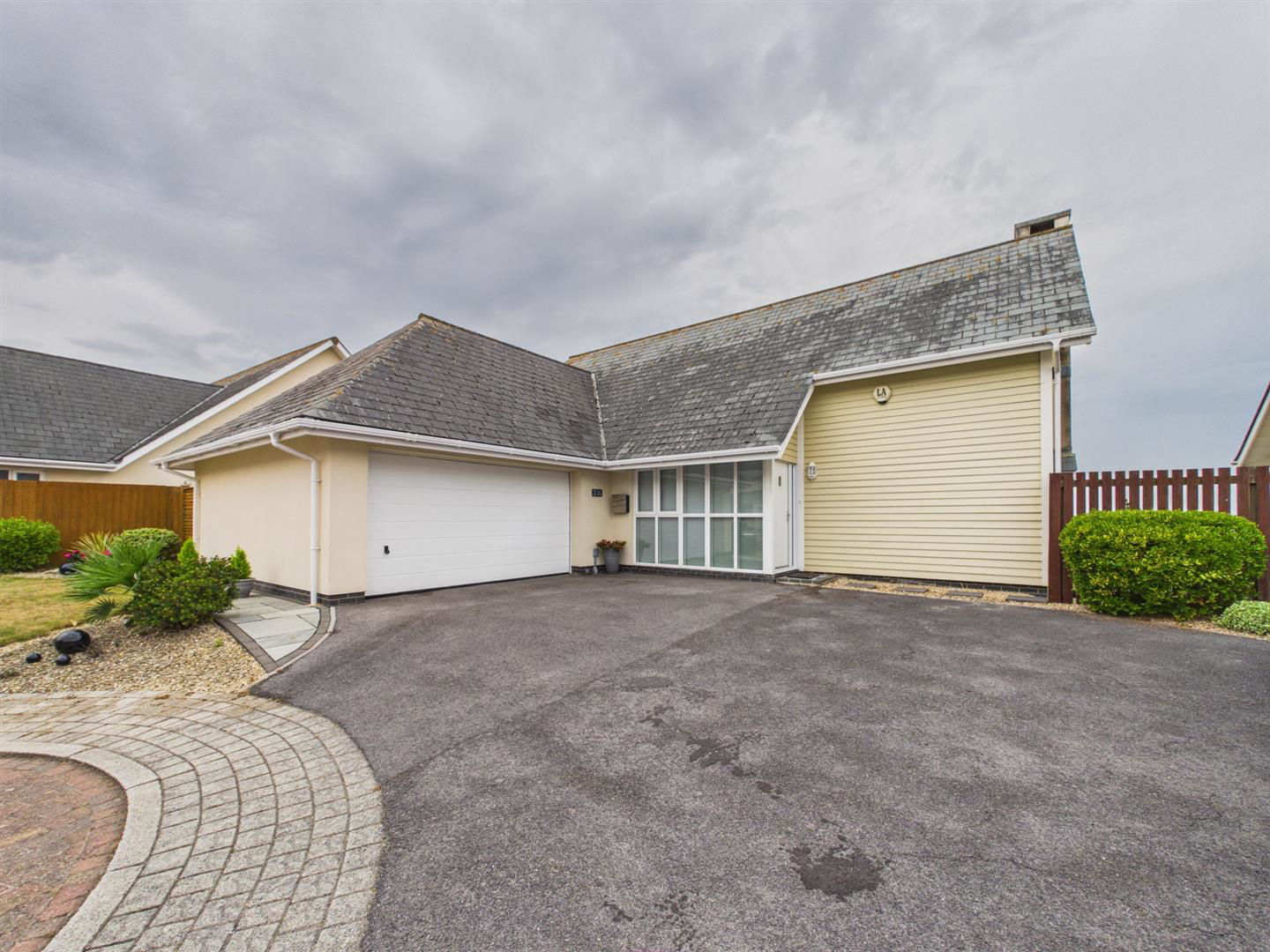 Pentre Nicklaus Village, Llanelli, photo 2