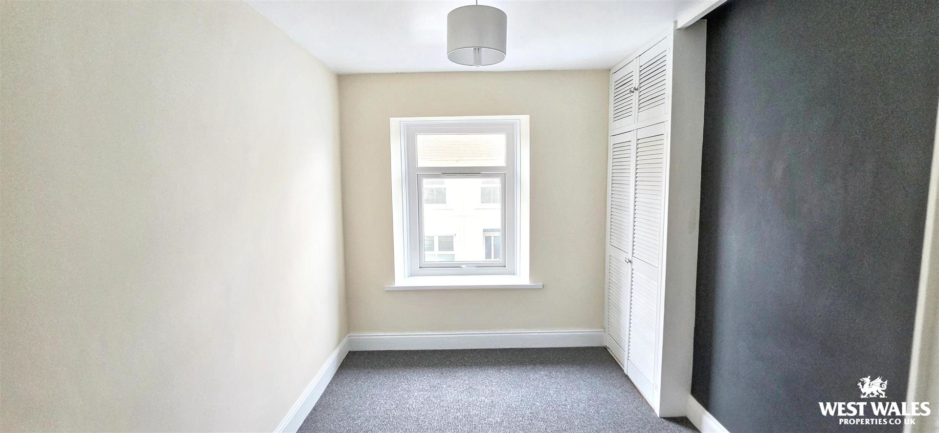St. Peters Road, Milford Haven, photo 14
