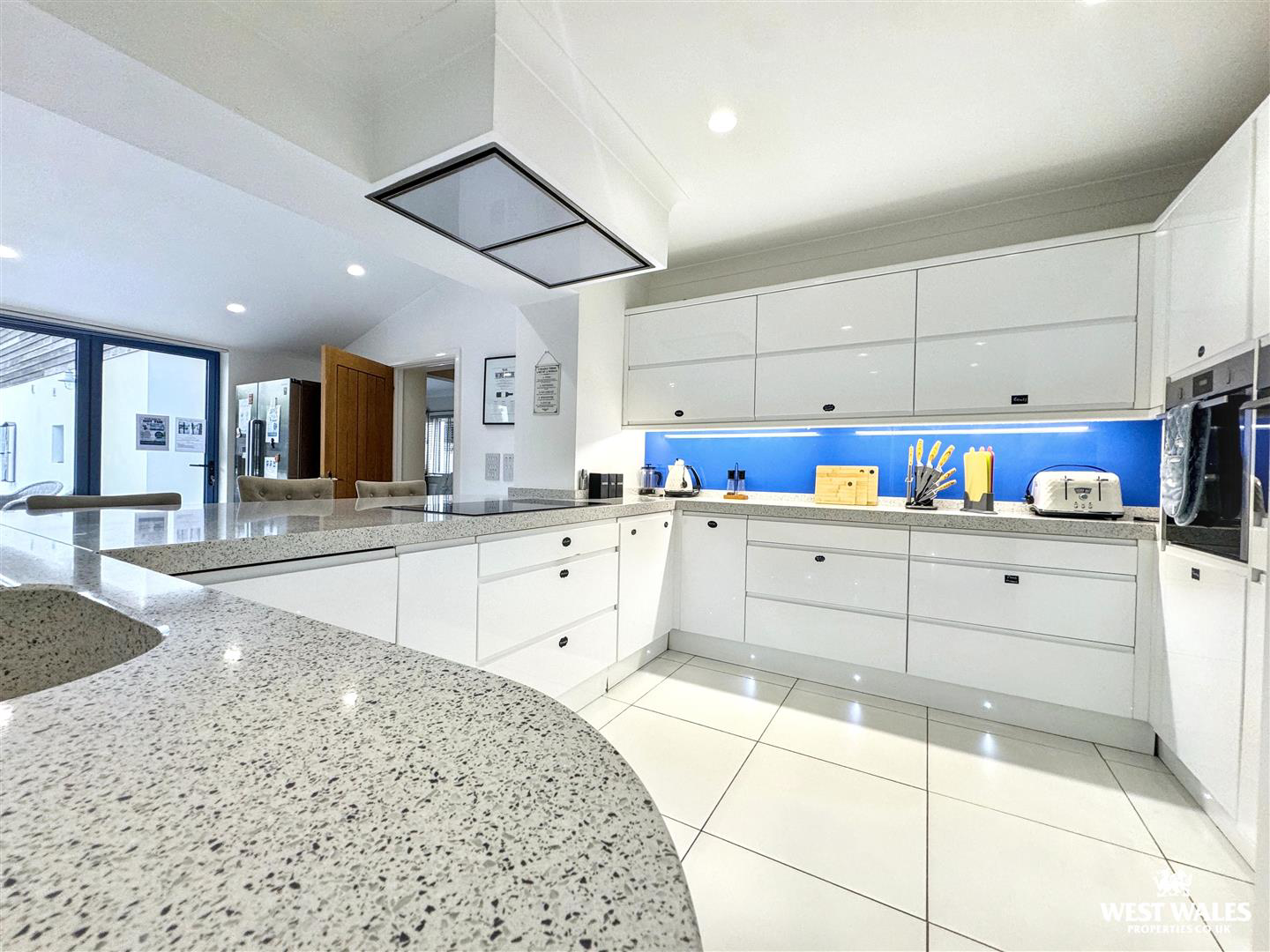 Heywood Lane, Tenby, photo 14