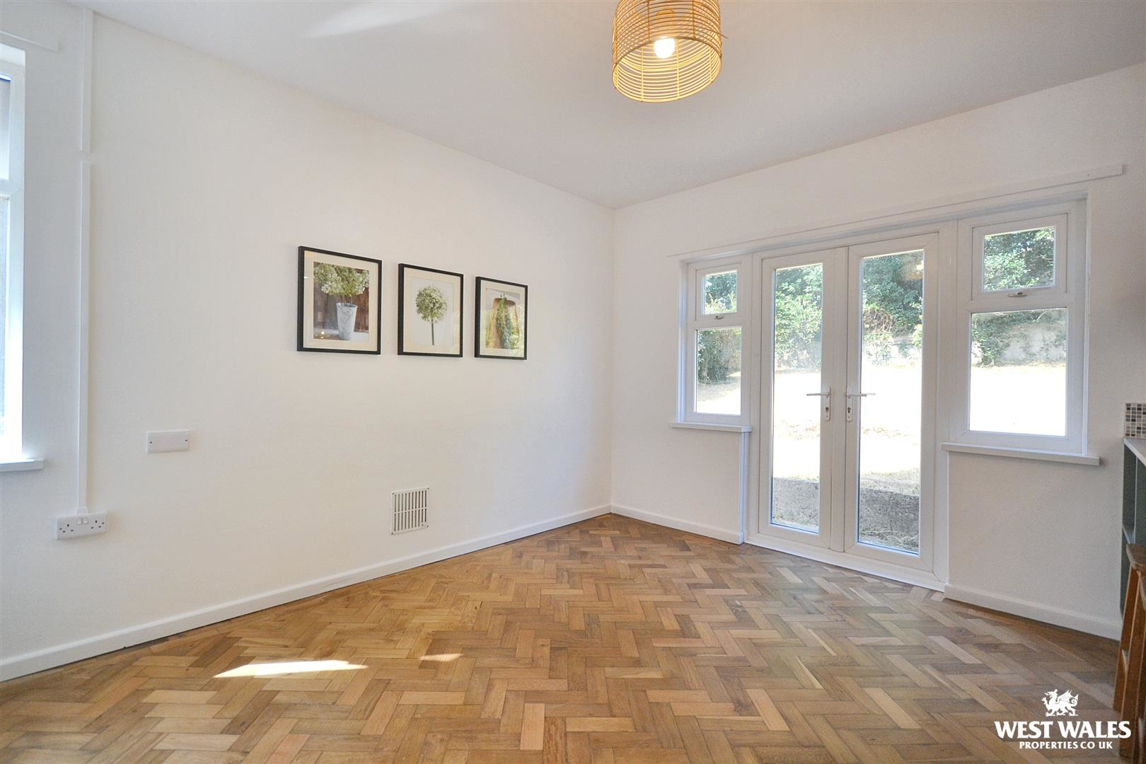 Hillside Close, Goodwick, photo 15