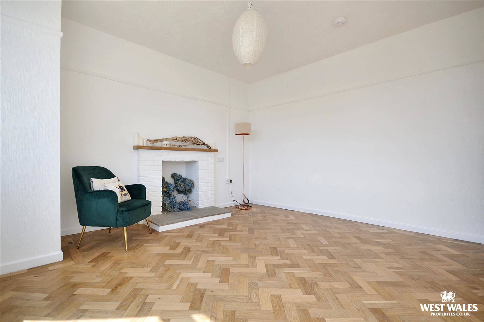 Hillside Close, Goodwick, photo 4