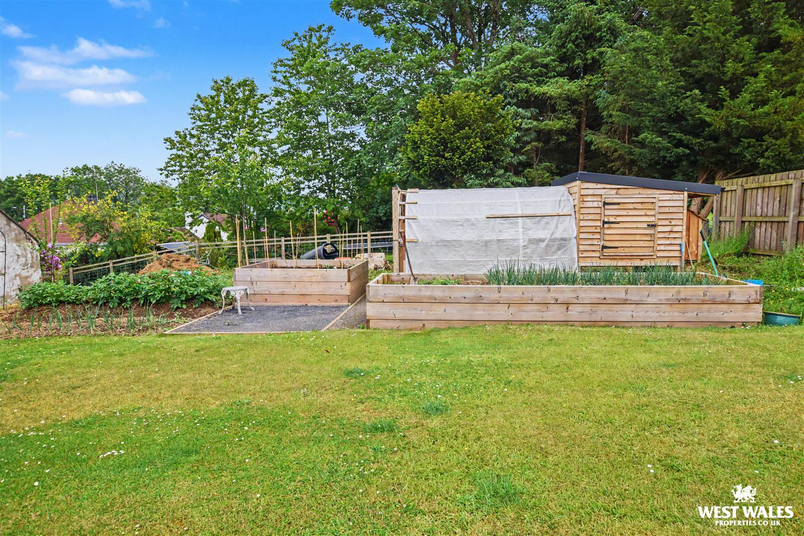 Carmarthen Road, Newcastle Emlyn, photo 30