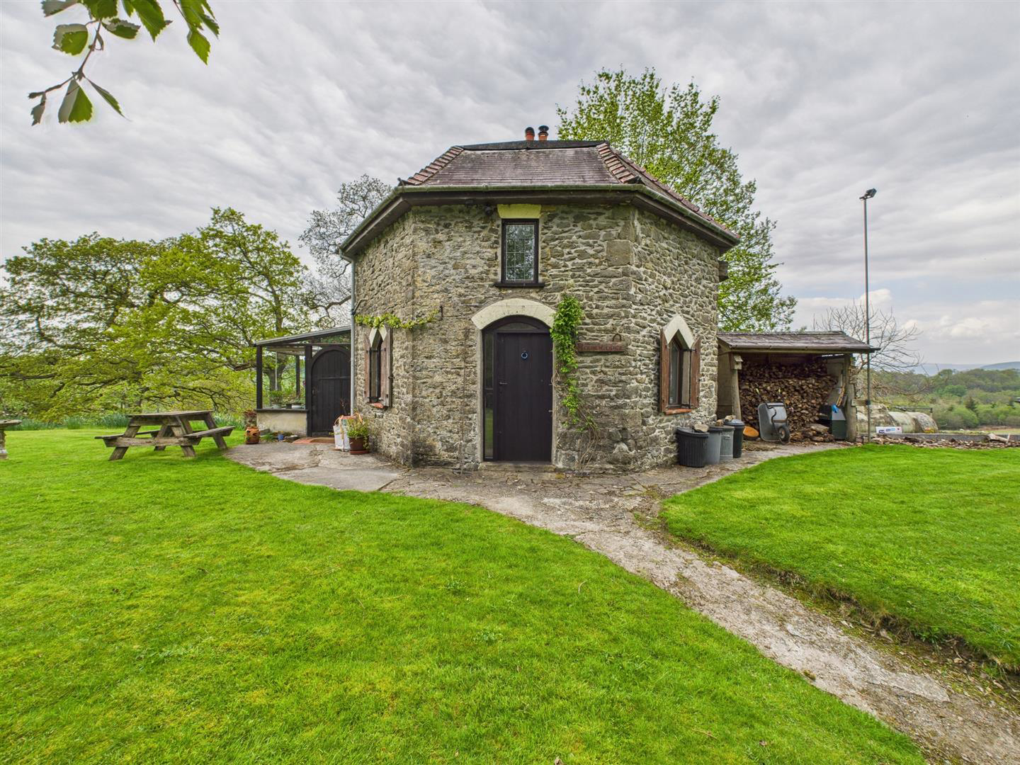 Myddfai, Llandovery