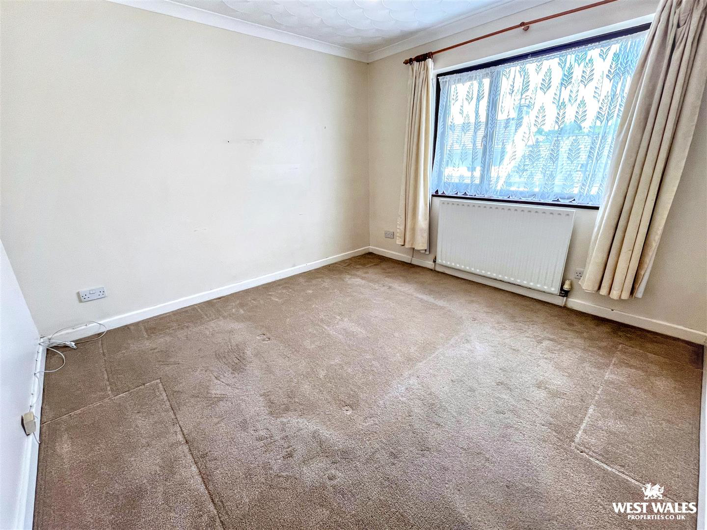 Llansteffan Road, Johnstown, Carmarthen, photo 12