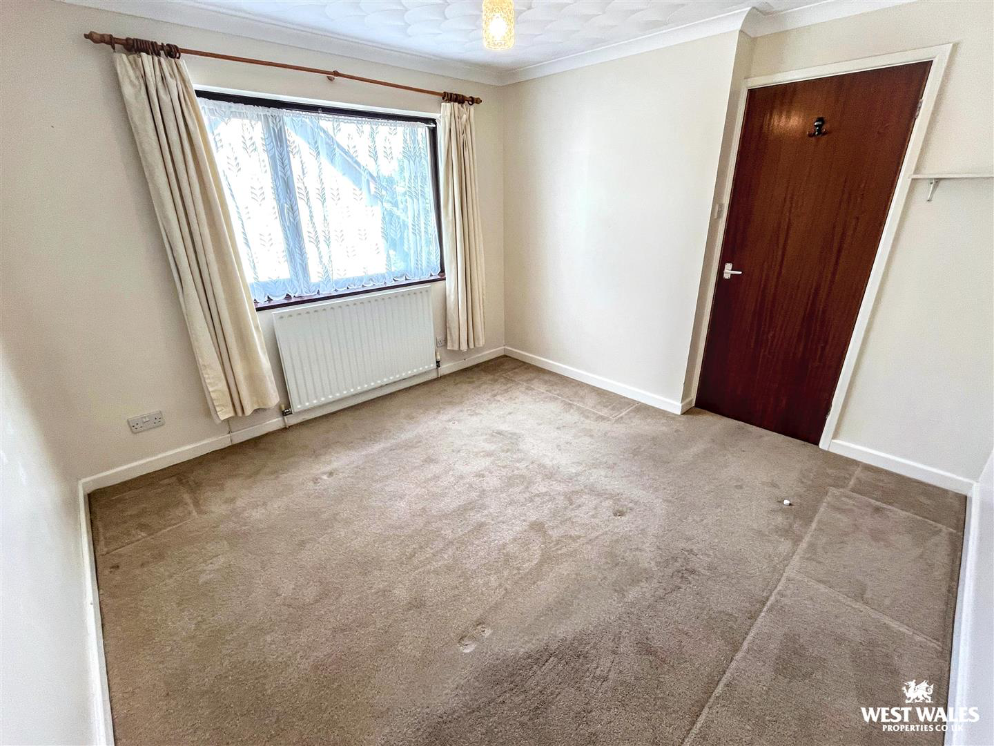 Llansteffan Road, Johnstown, Carmarthen, photo 13