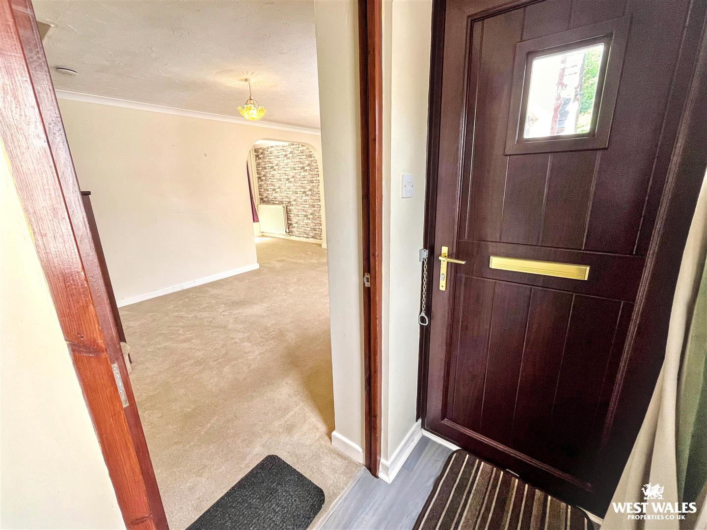 Llansteffan Road, Johnstown, Carmarthen, photo 3