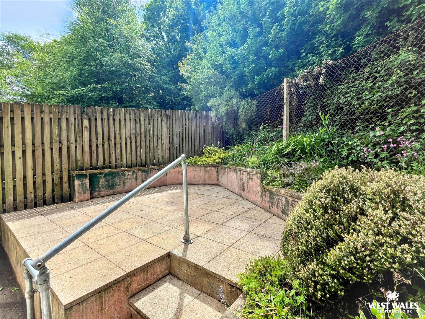 Llansteffan Road, Johnstown, Carmarthen, photo 19