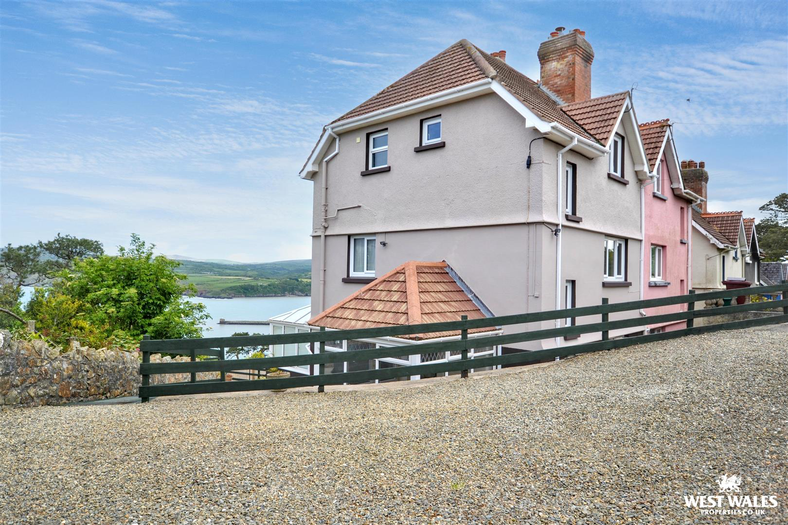 New Hill Villas, Goodwick, photo 2