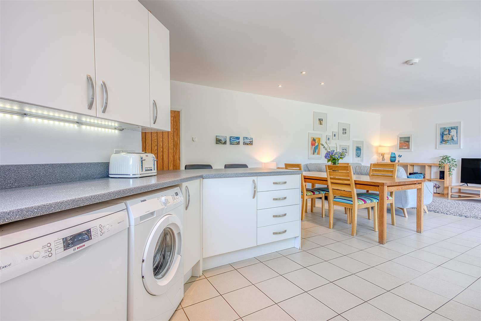 Strawberry Hill, Little Haven, Haverfordwest, photo 9