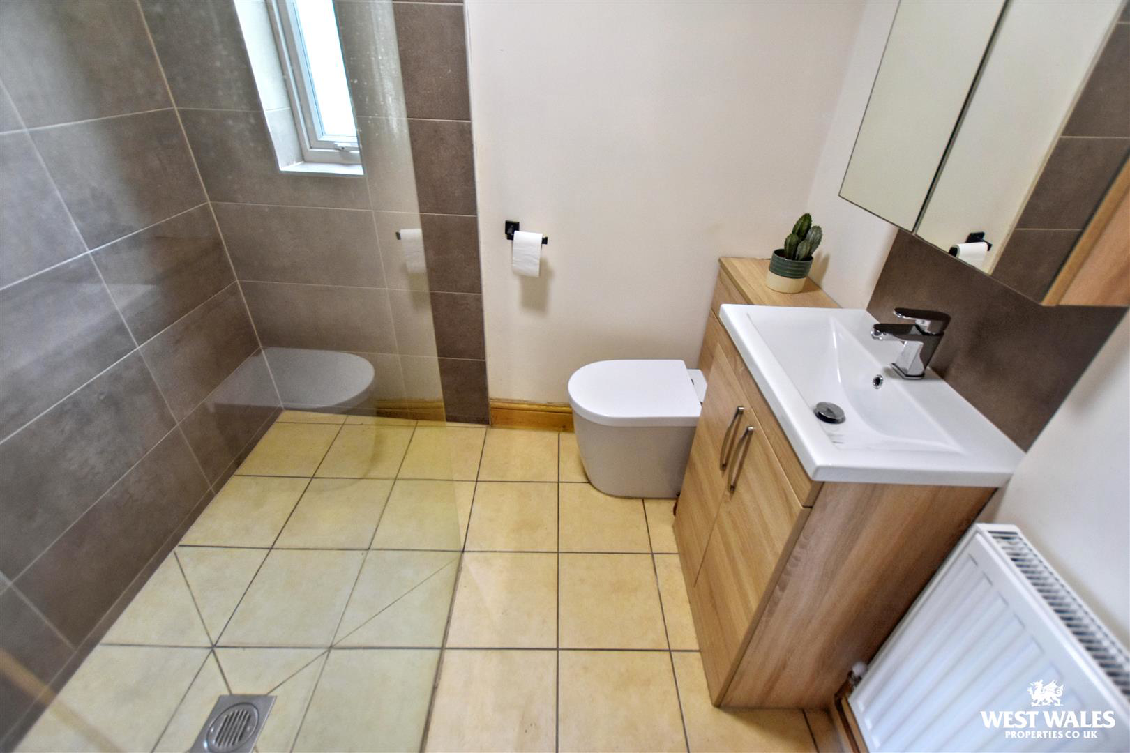 Church Road, Johnston, Haverfordwest, photo 23