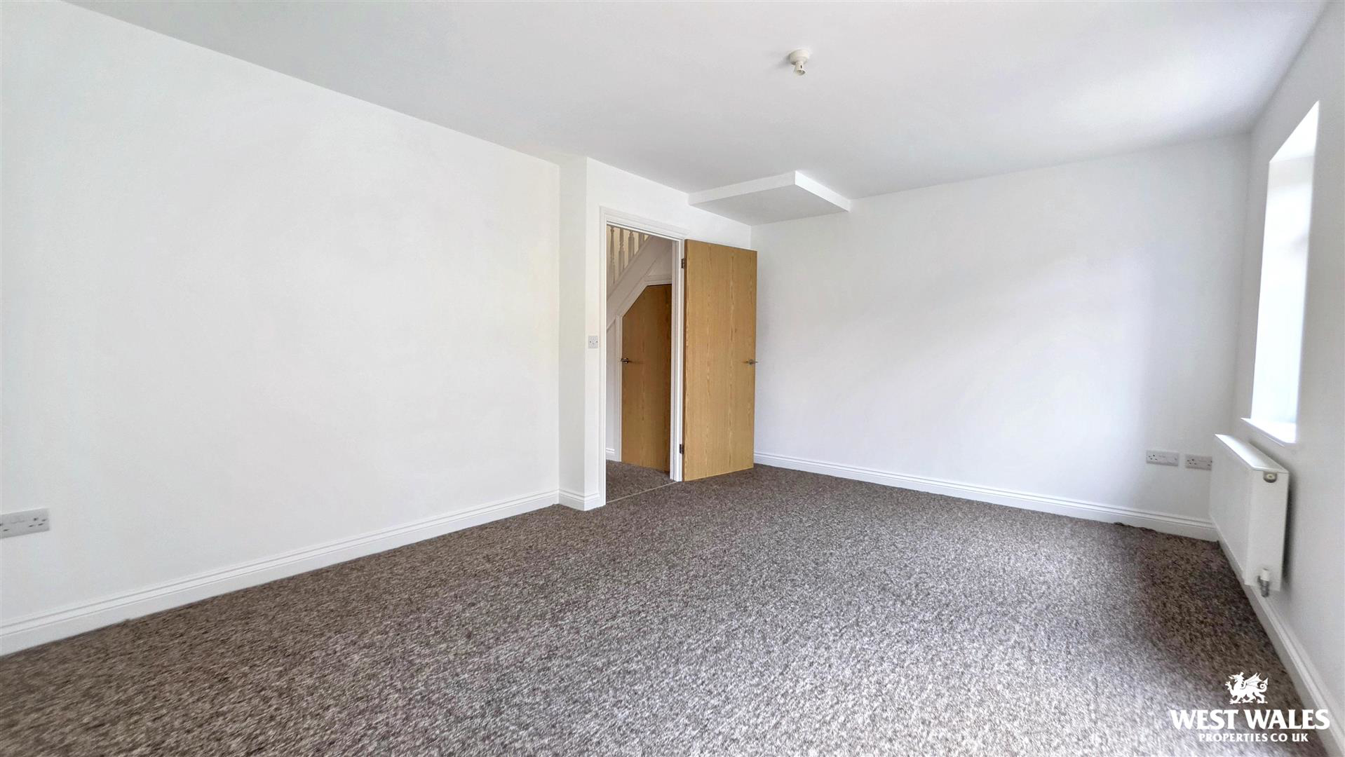 Moors Road, Johnston, Haverfordwest, photo 9