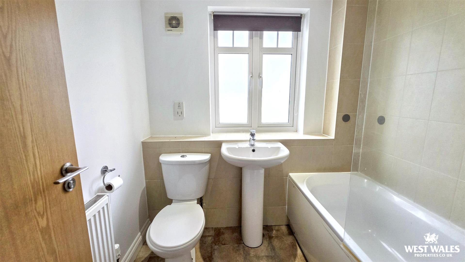 Moors Road, Johnston, Haverfordwest, photo 18