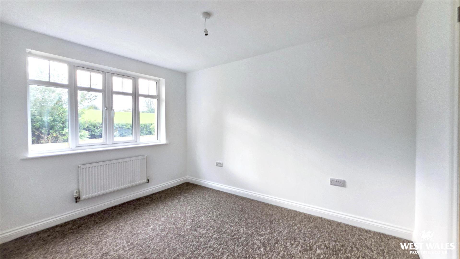 Moors Road, Johnston, Haverfordwest, photo 19