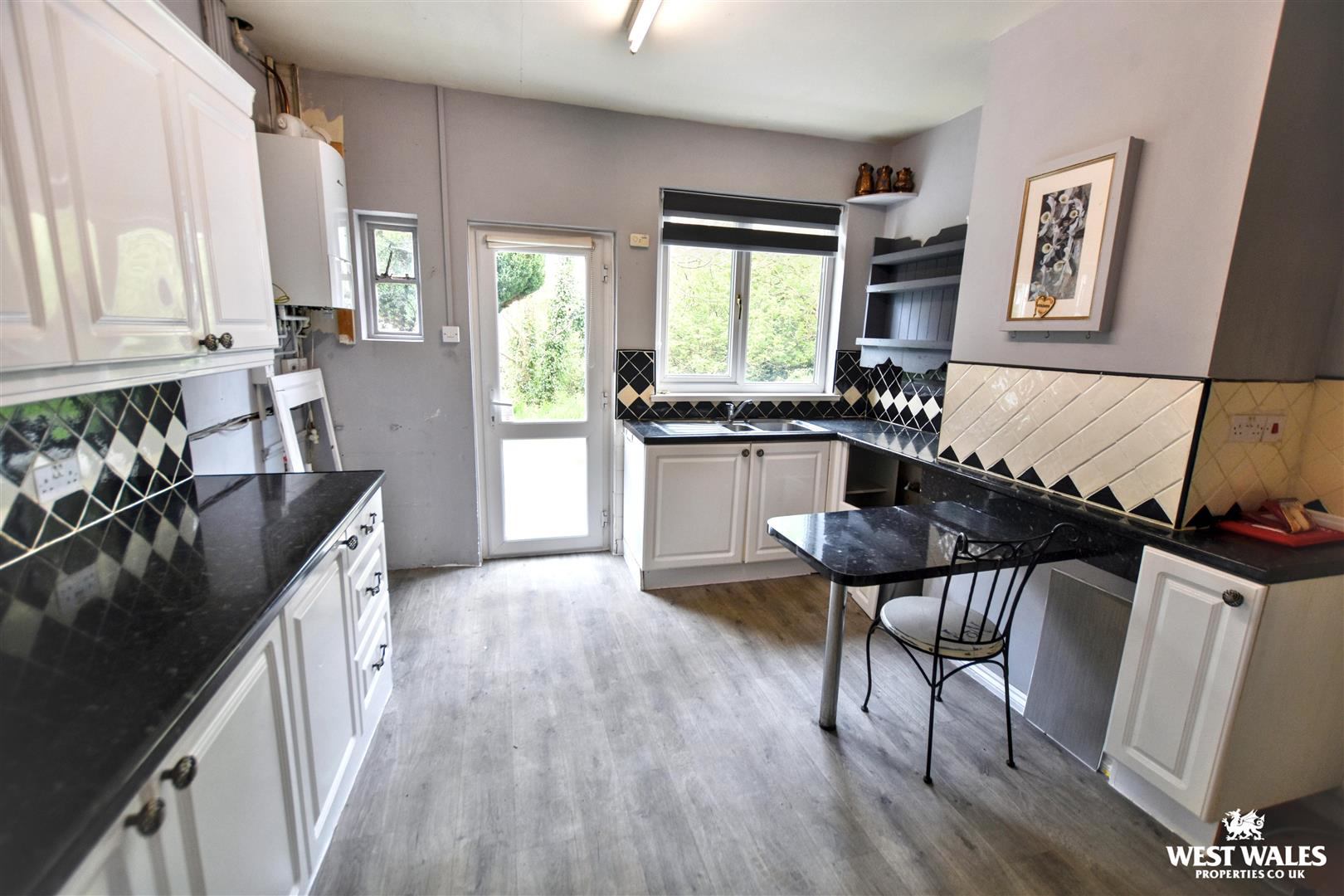 Brickhurst Close, Johnston, Haverfordwest, photo 2