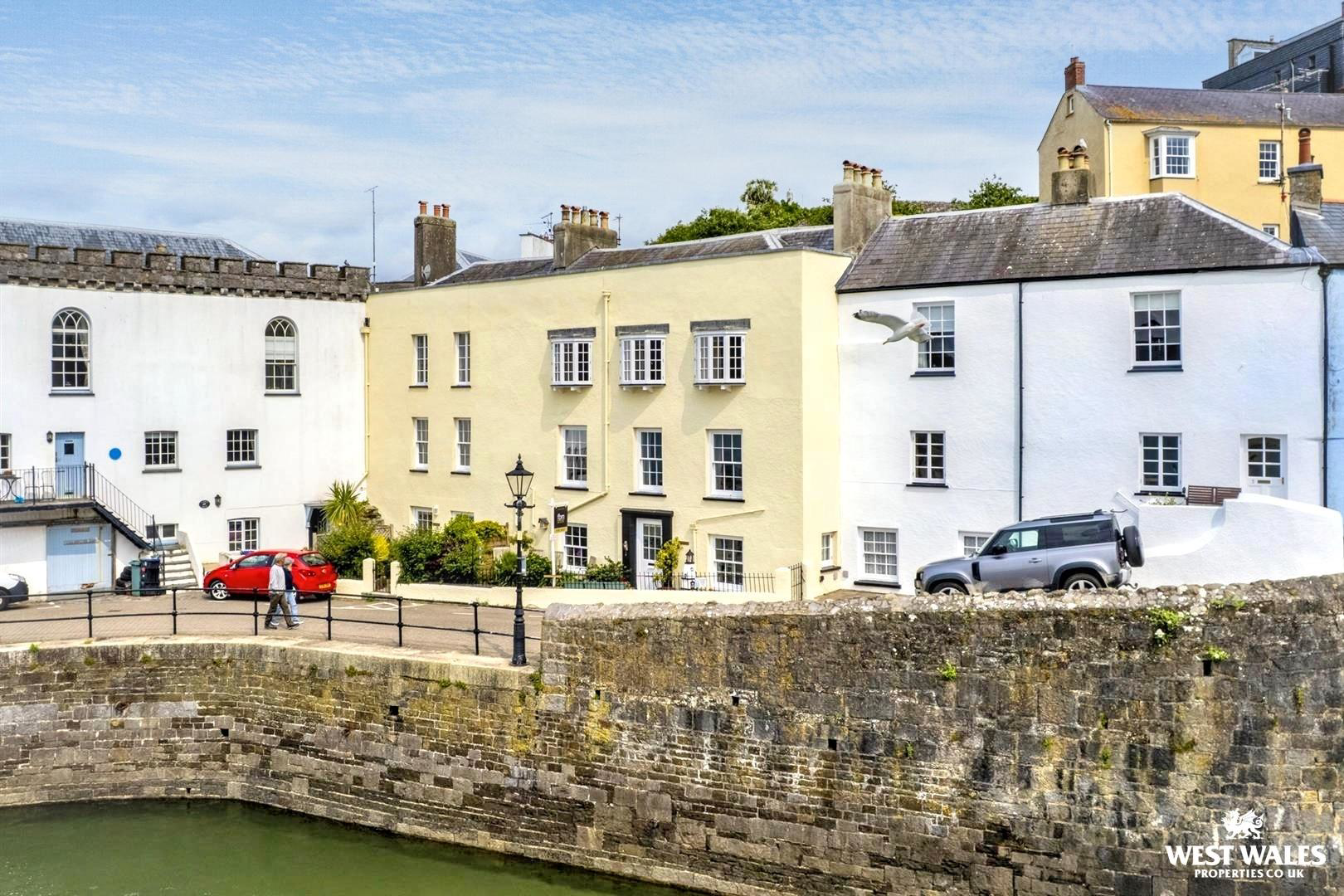 Pier Hill, Tenby