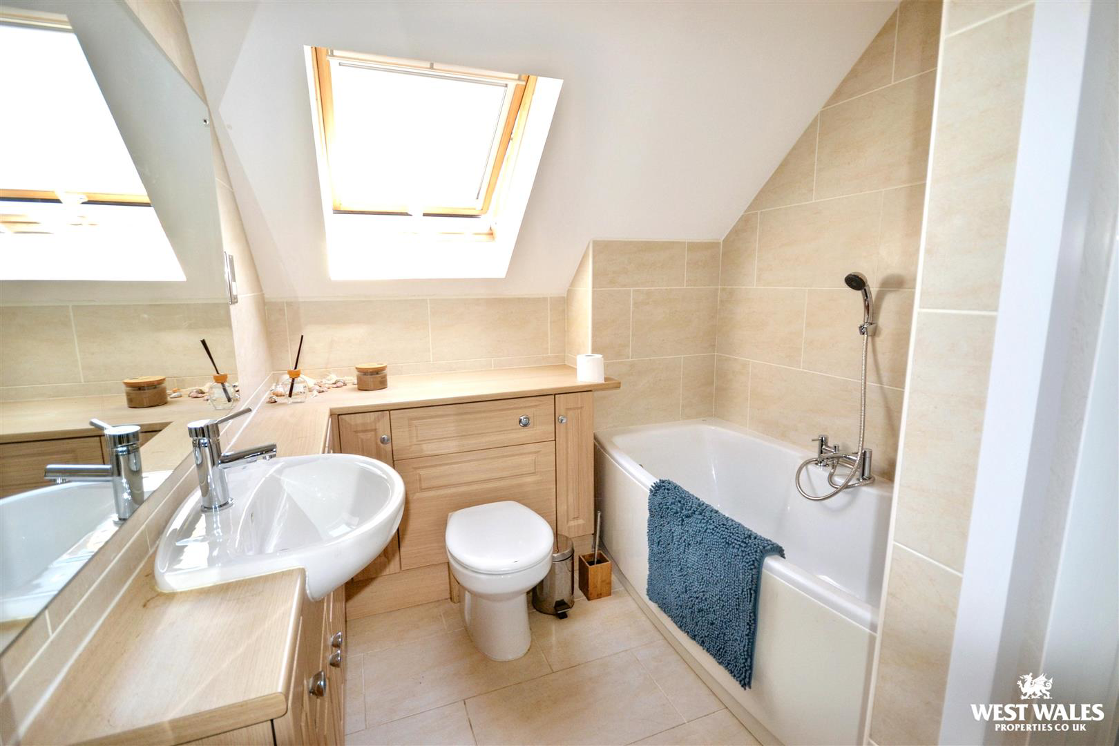 Skomer Drive, Milford Haven, photo 15