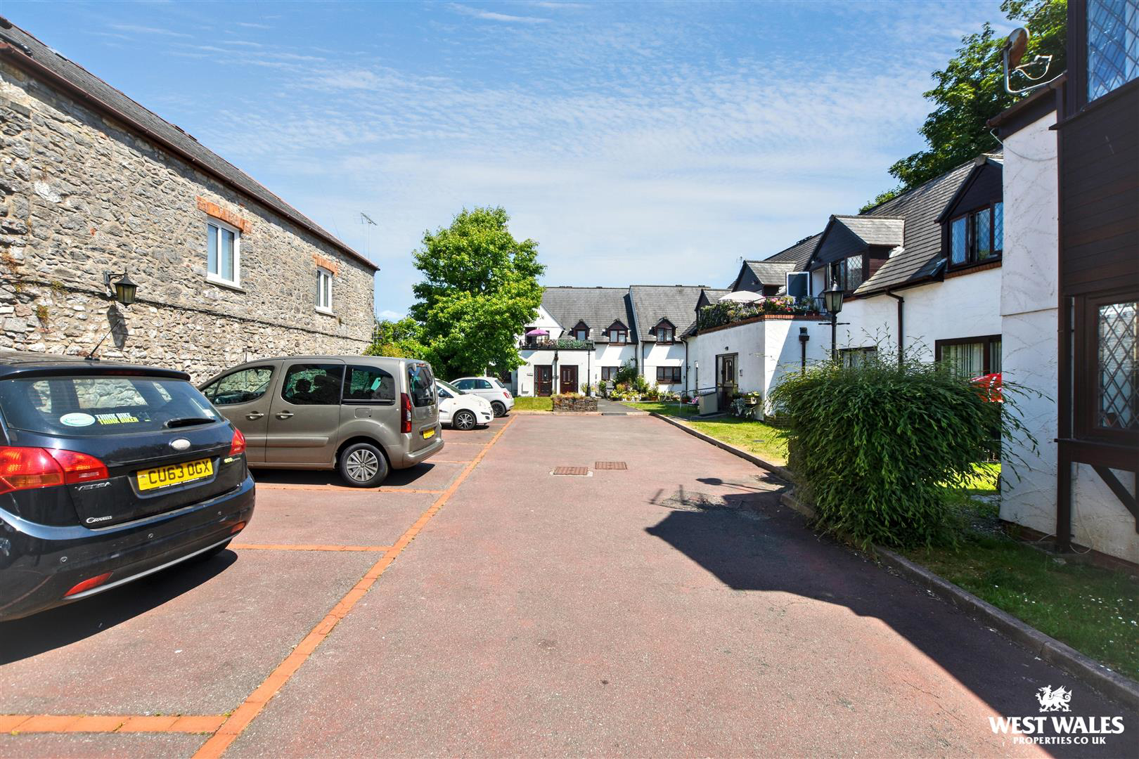 Main Street, Pembroke, photo 11