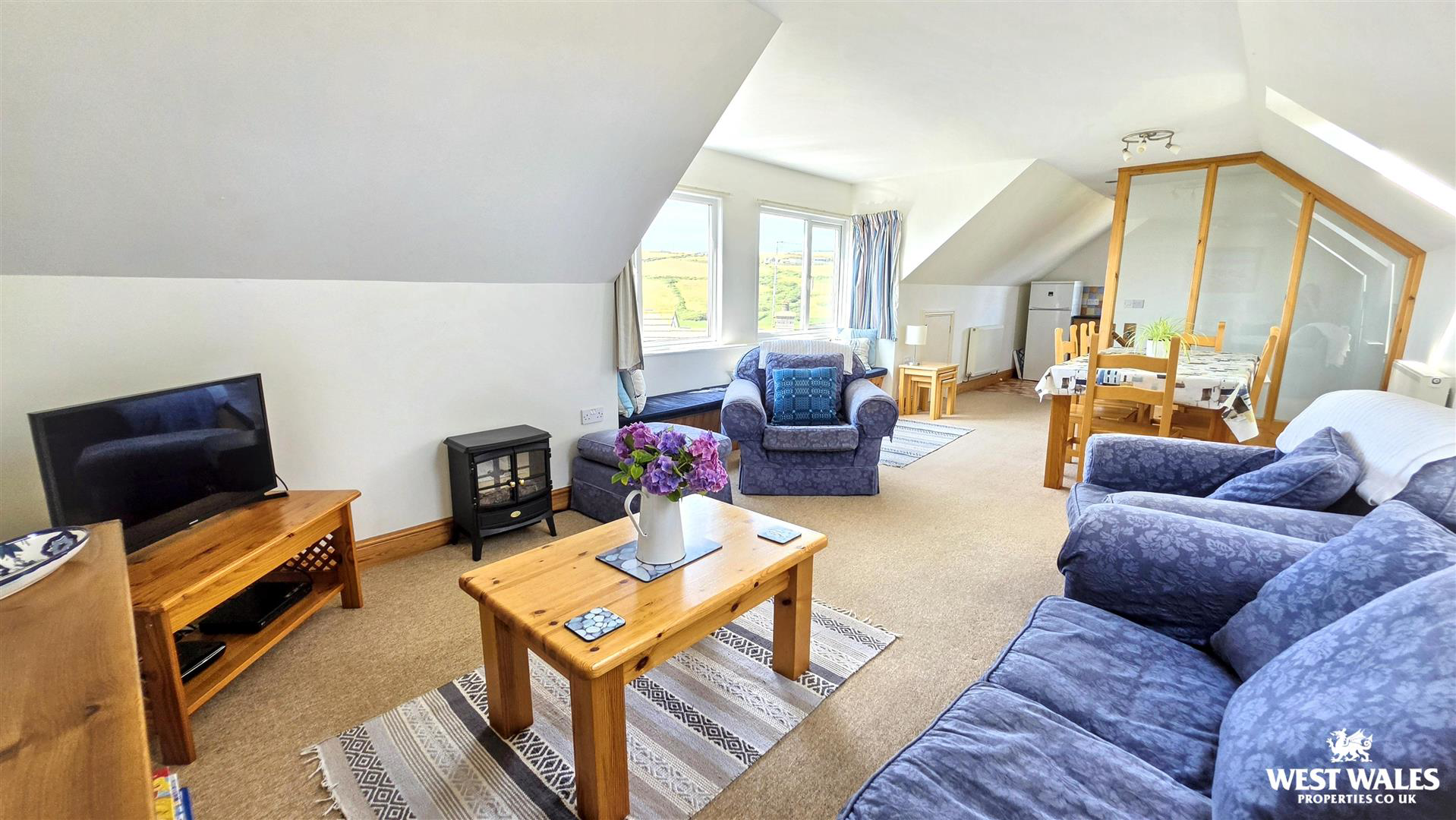 Wood Village, Newgale, photo 10