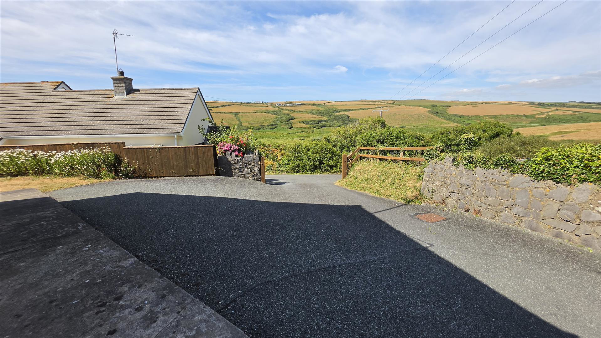 Wood Village, Newgale, photo 40