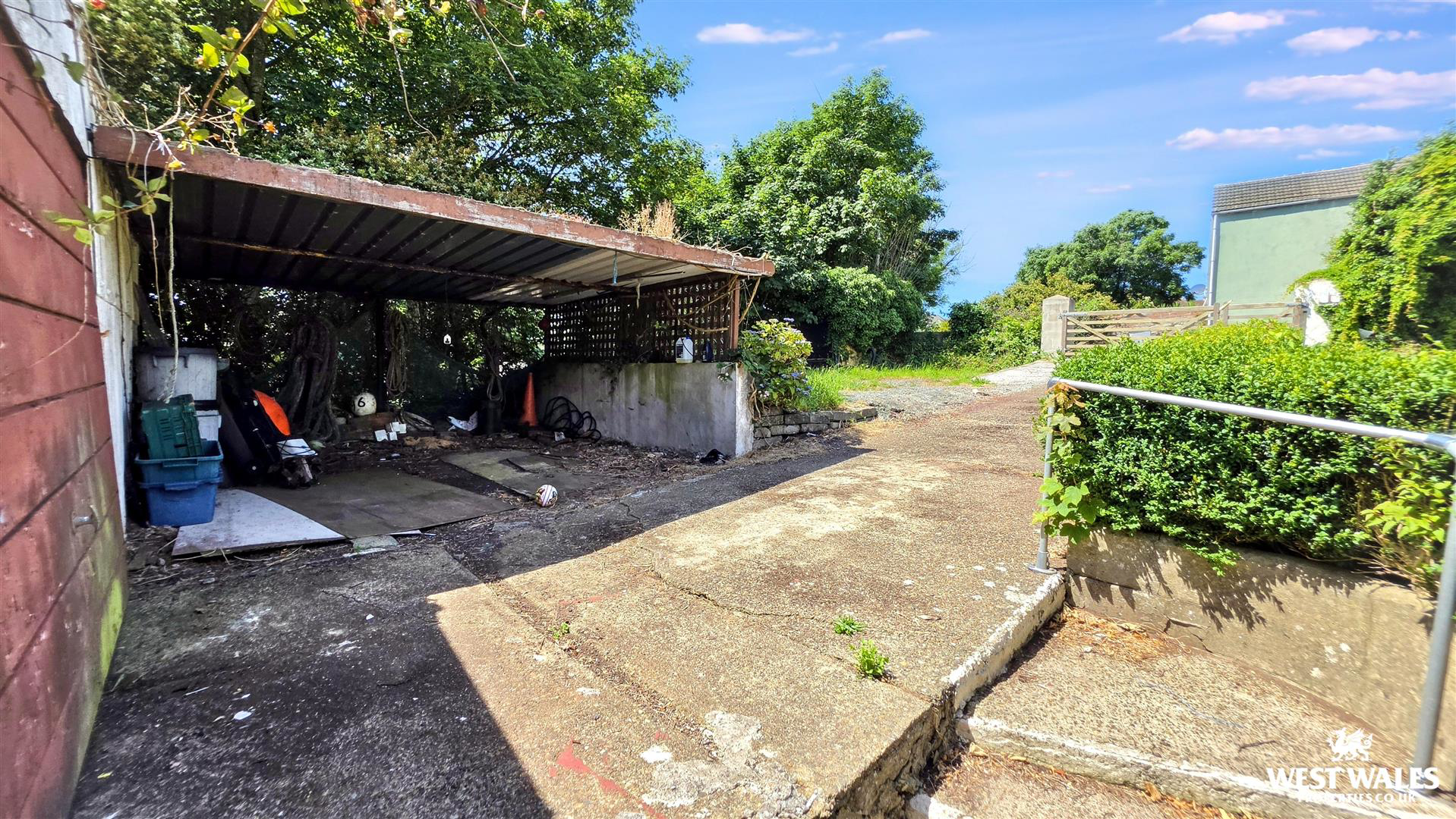 Milton Crescent, Milford Haven, photo 25