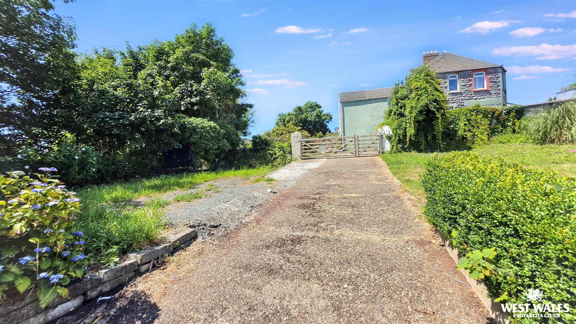 Milton Crescent, Milford Haven, photo 27