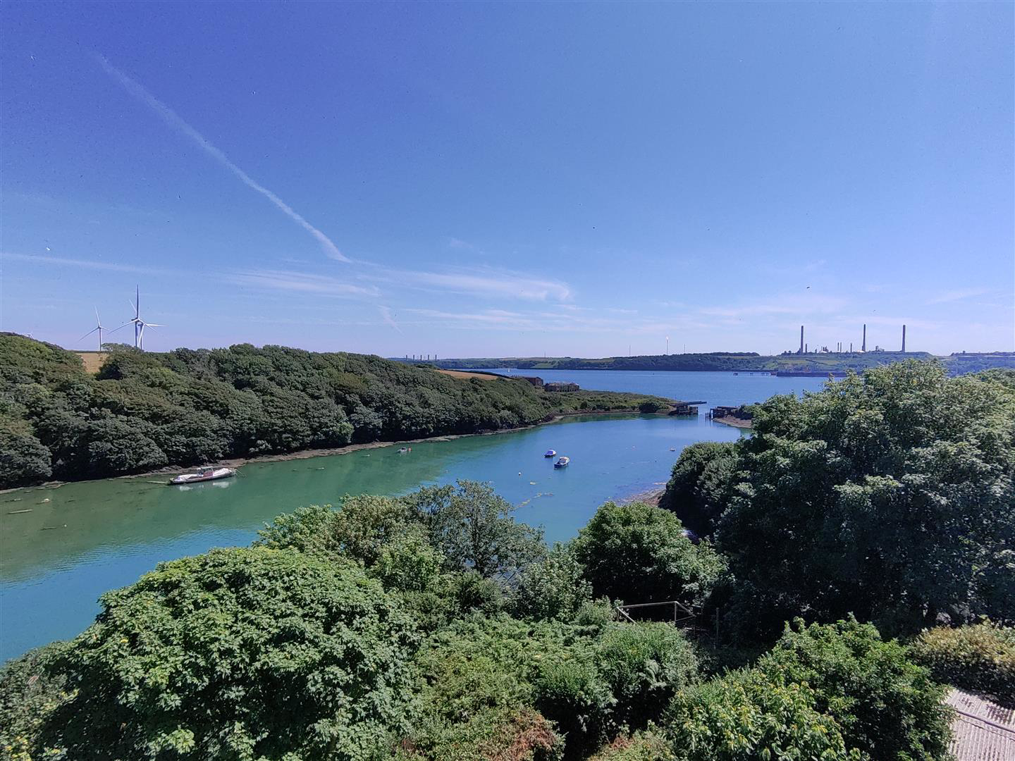Milton Crescent, Milford Haven, photo 3