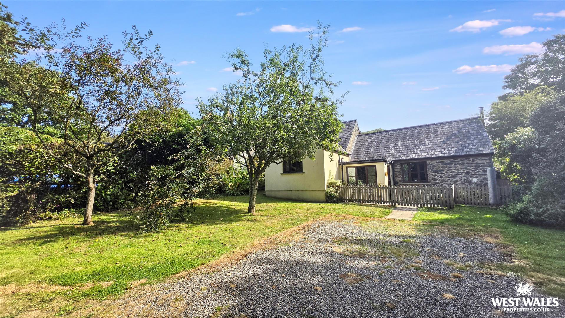 Ffordd Yr Afon, Haverfordwest, photo 15